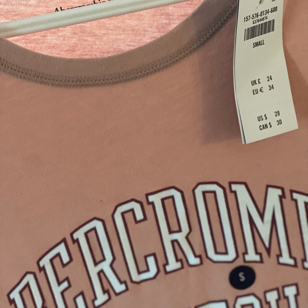 Abercrombie and Fitch women’s tee pink XS